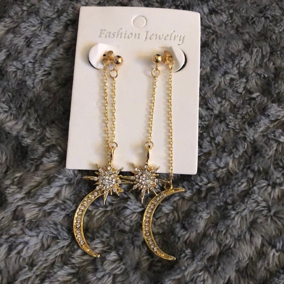 Earrings - Picture 1 of 1